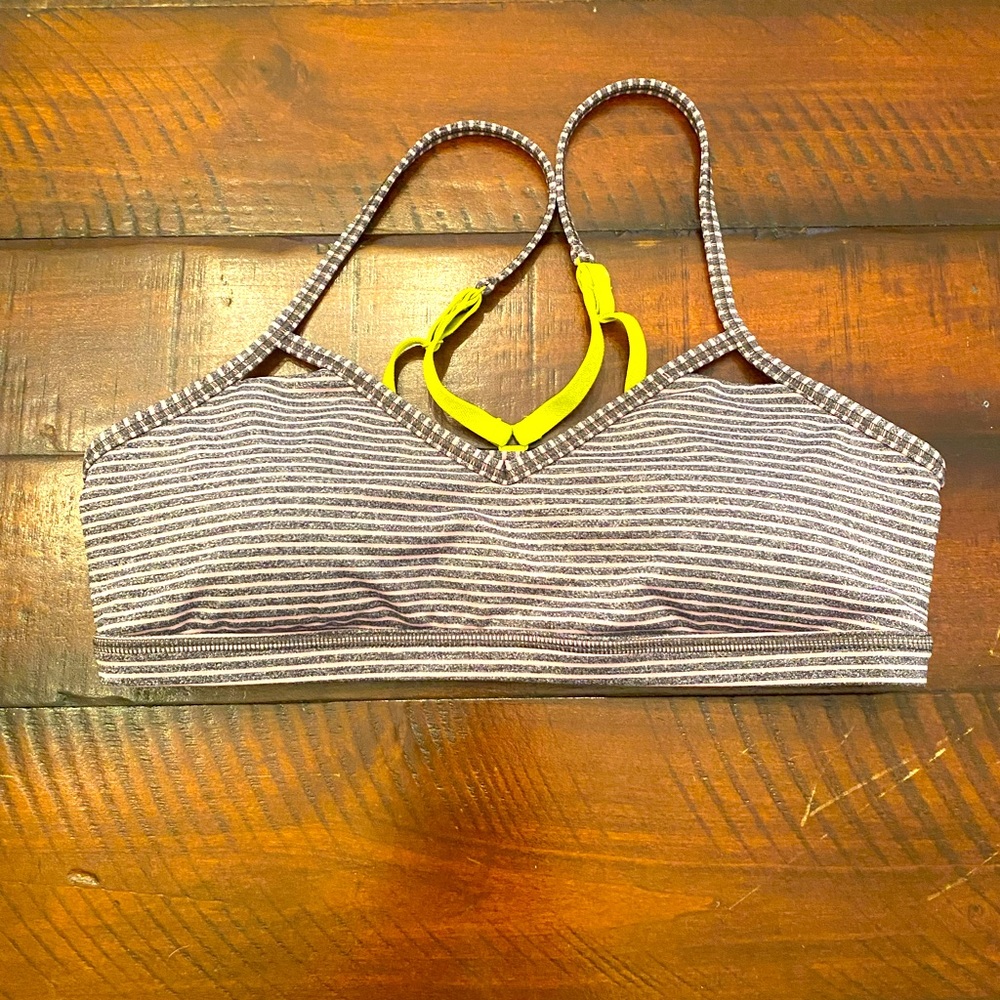 Lululemon sports bra